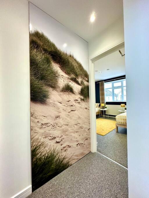 Massive New 8 Bedroom House Sleeps Up To 21 - Accepts Groups - Great Location - Free Parking - Fast Wifi - Smart Tvs - Sleeps Up To 21 People - Close To Bournemouth & Poole Town Centre & Sandbanks Екстериор снимка